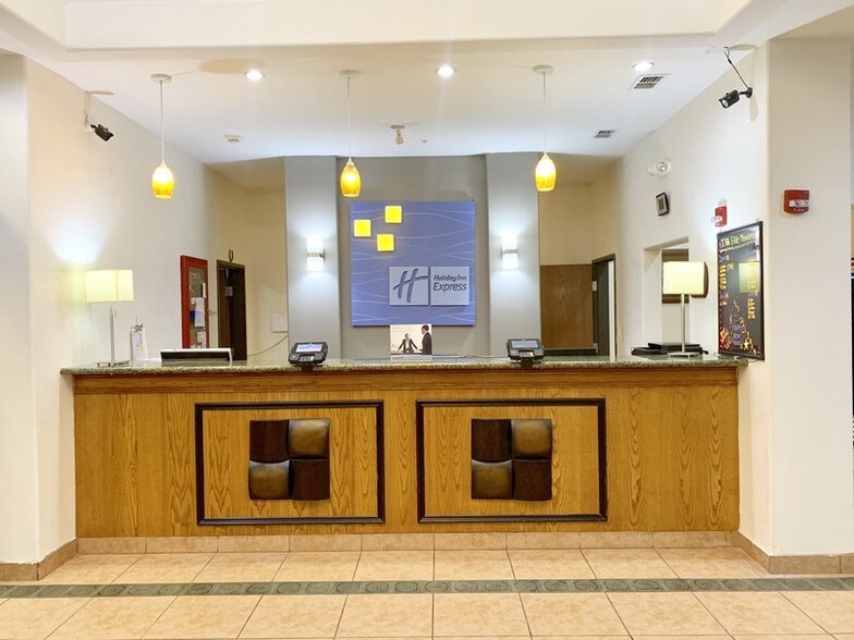 More Photos Of 2965 E Main St, Alice Hotel For Sale