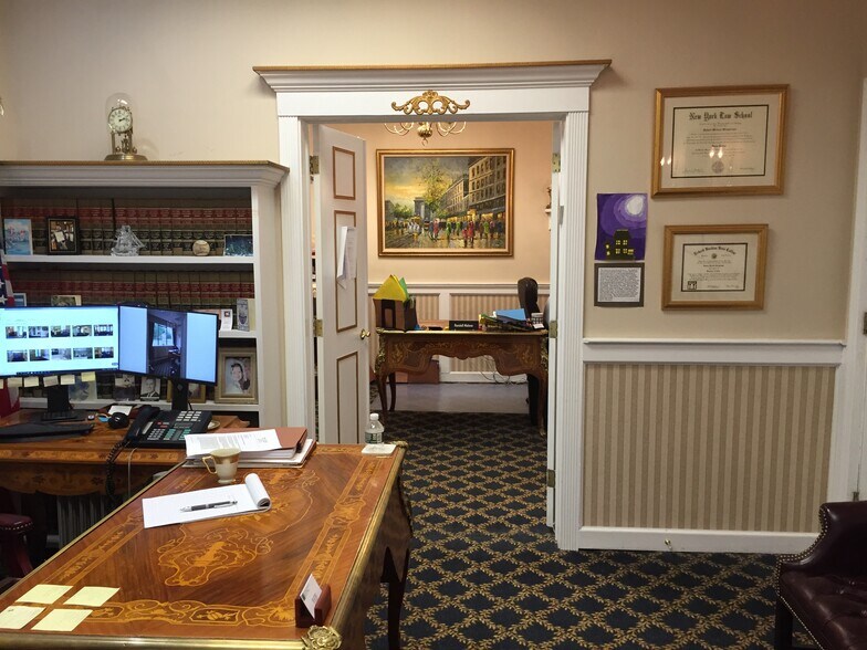 More Photos Of 950 Jericho Tpke, Westbury Office For Lease