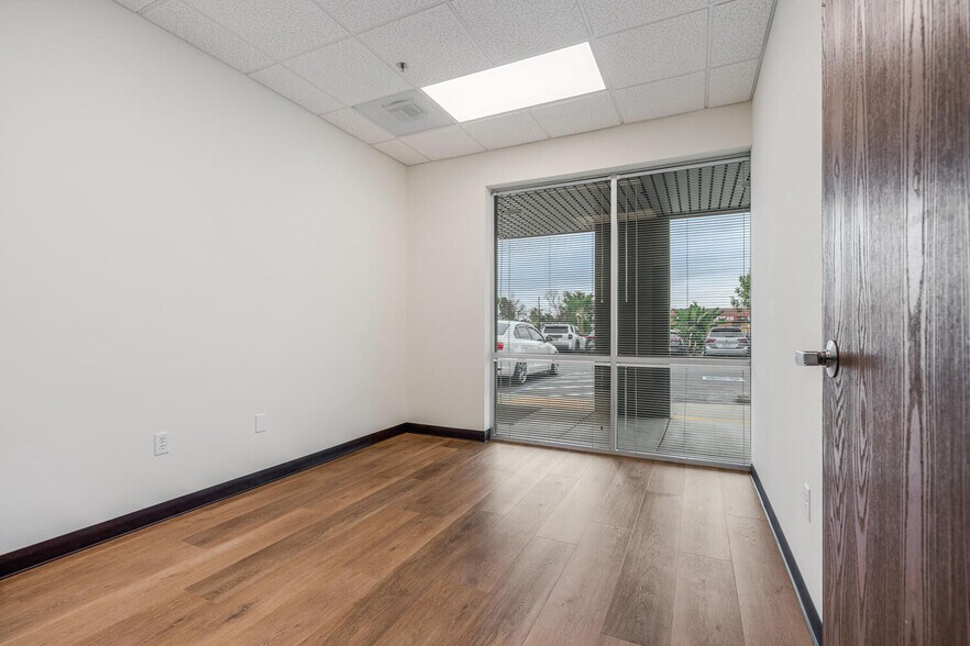 More Photos Of 12711 Ramona Blvd, Baldwin Park Warehouse For Lease