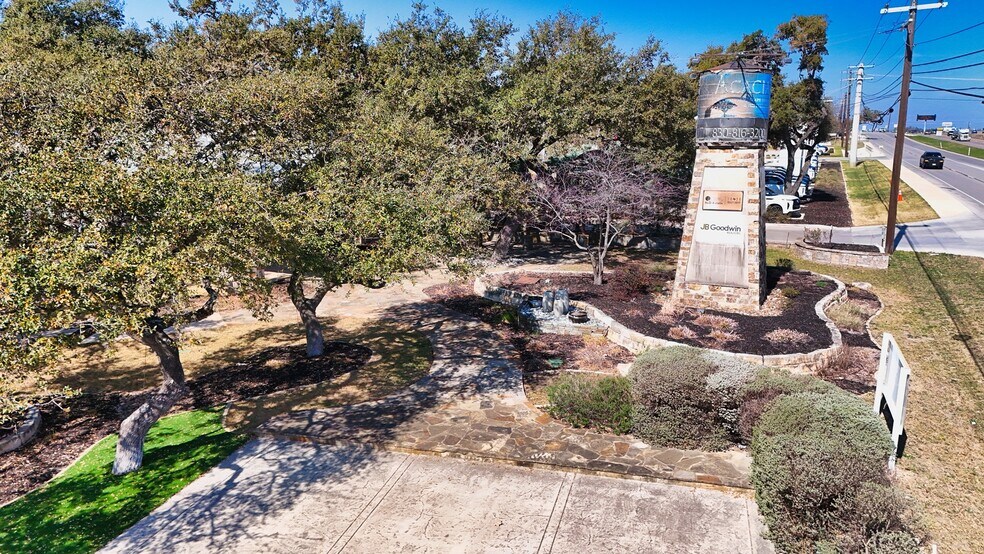 More Photos Of 32255 IH-10 W, Boerne Loft Creative Space For Lease