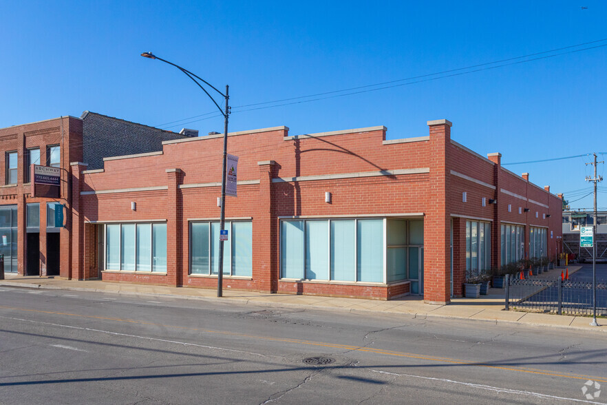 Primary Photo Of 1970 N Clybourn Ave, Chicago Storefront Retail Office For Lease