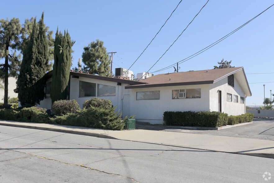 More Photos Of 180 W Willow St, Pomona Medical For Lease