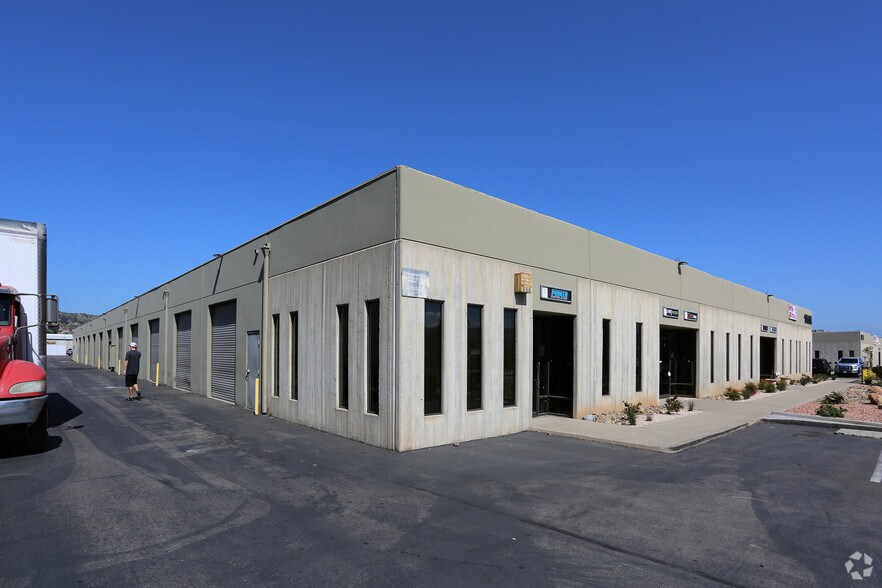 More Photos Of 1444 Pioneer Way, El Cajon Warehouse For Lease