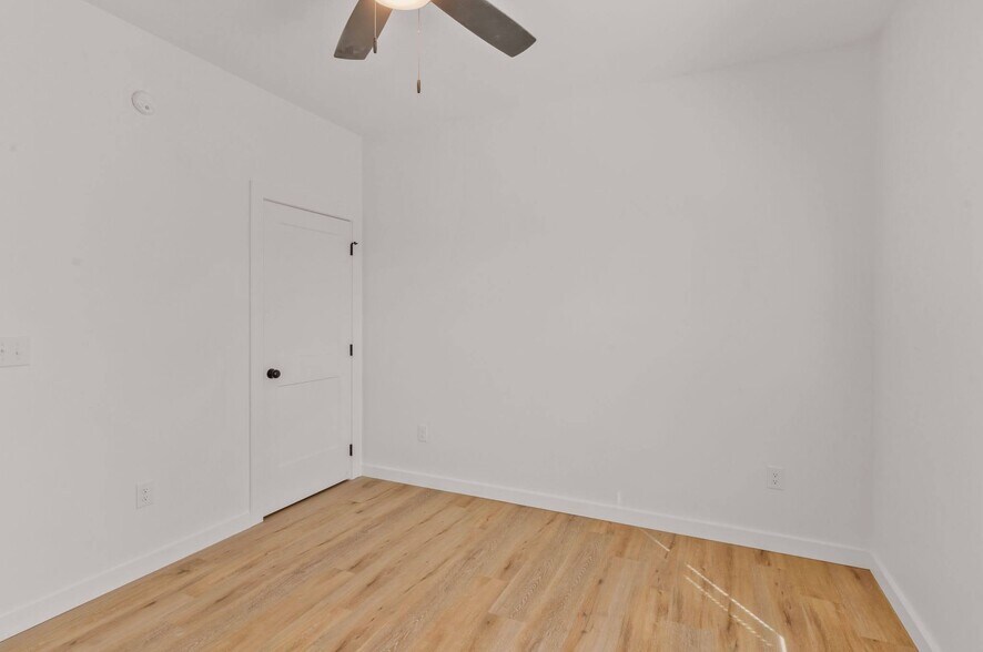 More Photos Of , Lafayette Specialty For Sale
