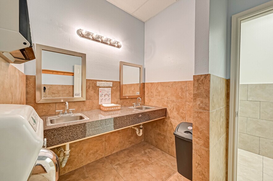 More Photos Of 2105 Cypress Landing Dr, Houston Daycare Center For Sale