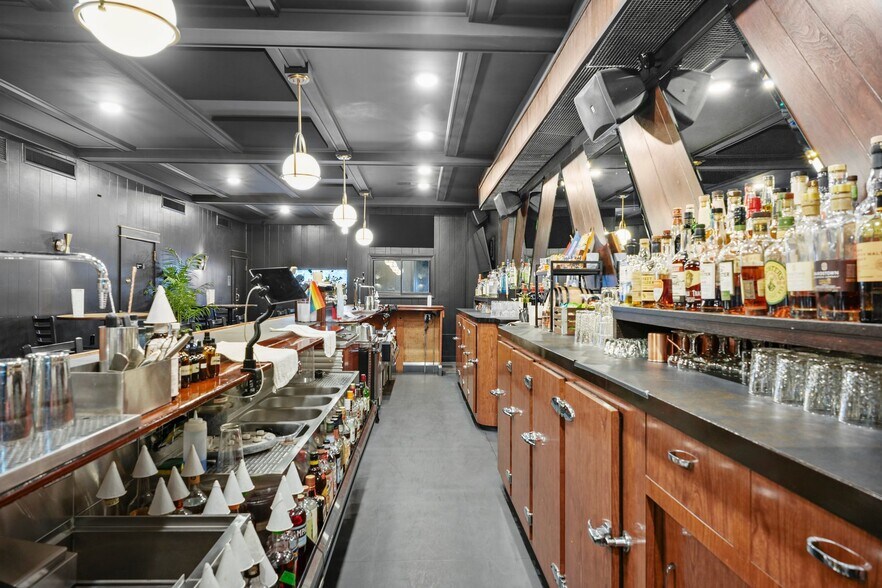 More Photos Of 516 S Park St, Madison Apartments For Sale