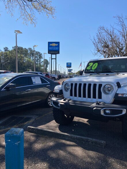More Photos Of 5013 Park St, Jacksonville Auto Repair For Sale