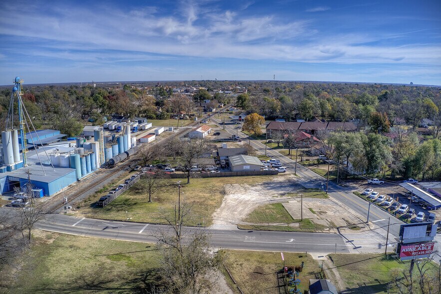 More Photos Of 845 Main St, Sulphur Springs Land For Sale