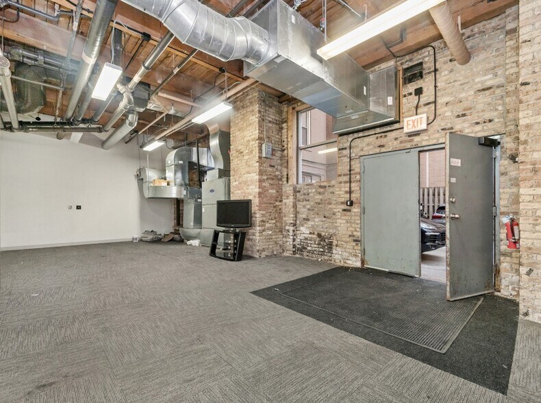 More Photos Of 540 N Lake Shore Dr, Chicago Apartments For Lease