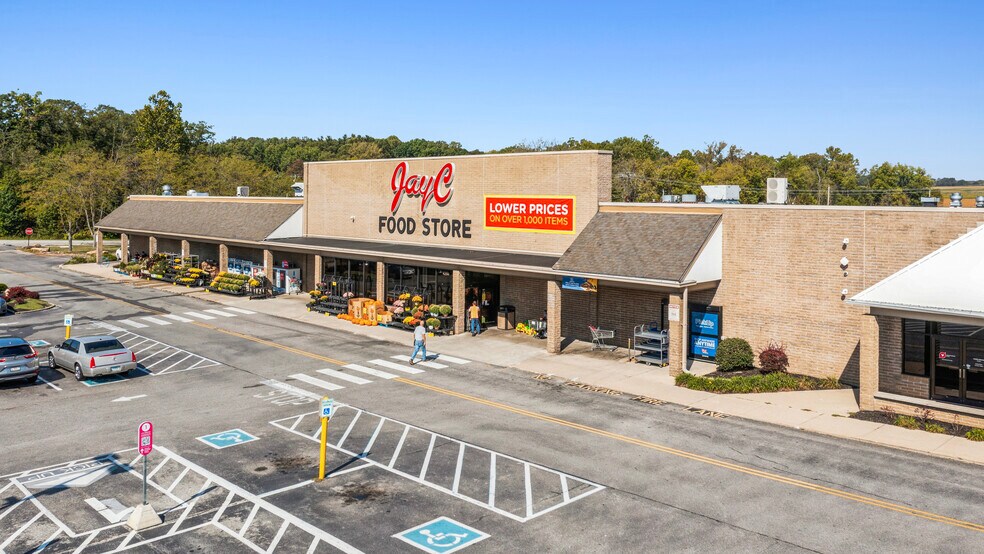 More Photos Of 4290 W Jonathan Moore Pike, Columbus Unknown For Lease