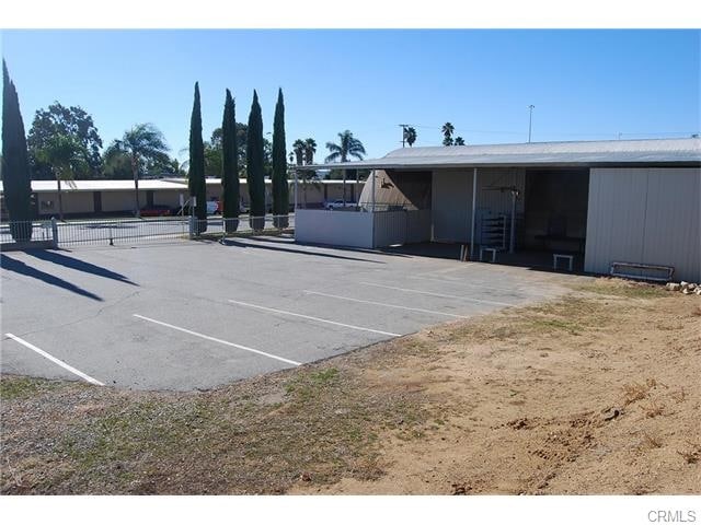 More Photos Of 498 W 6th St, Beaumont Warehouse For Sale