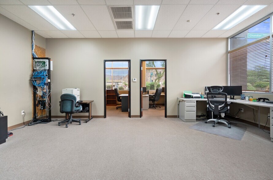More Photos Of 1345 E Chandler Blvd, Phoenix Office For Lease