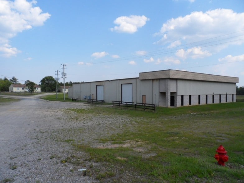 More Photos Of 14099 US Highway 15 501, Aberdeen Warehouse For Lease