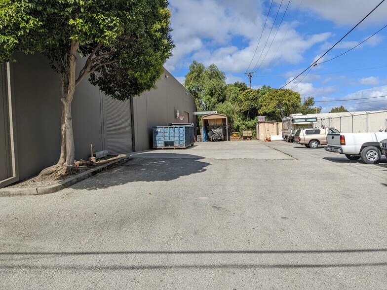 More Photos Of 351 Demeter St, East Palo Alto Warehouse For Lease