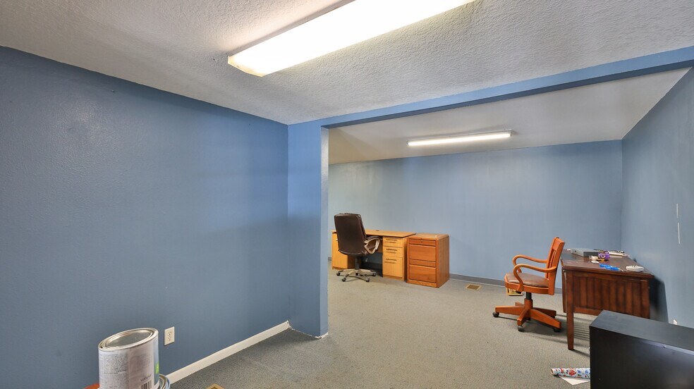 More Photos Of 2390 E International Speedway Blvd, Deland Freestanding For Lease