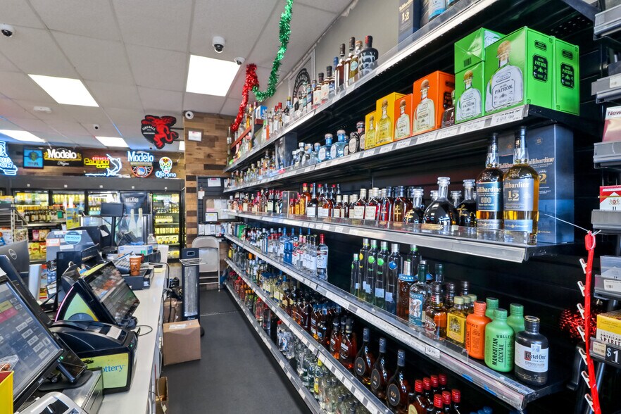 More Photos Of 3715 International Blvd, Oakland Convenience Store For Sale