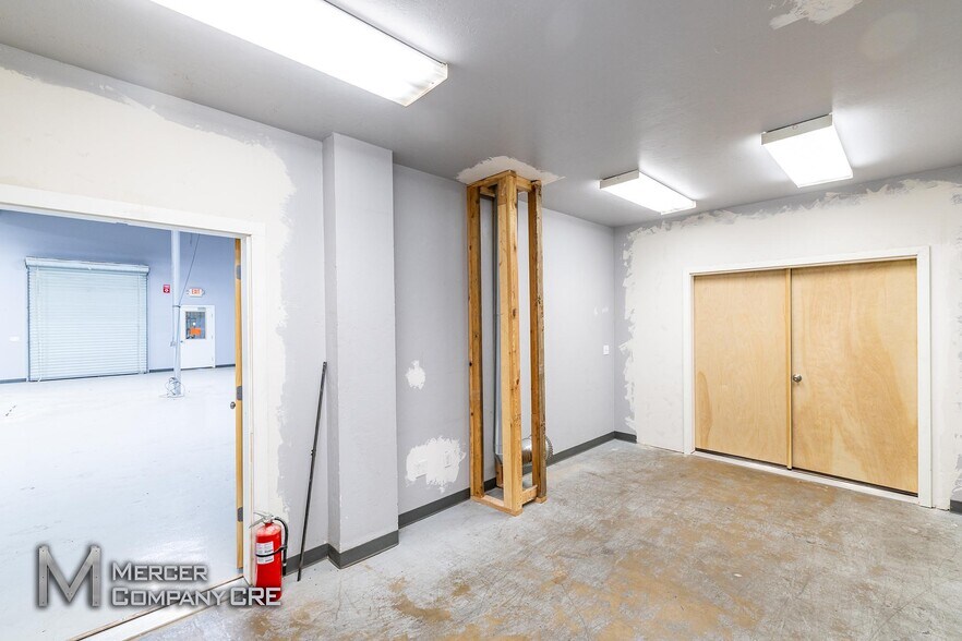 More Photos Of 3300 N Santa Fe Ave, Oklahoma City Warehouse For Lease