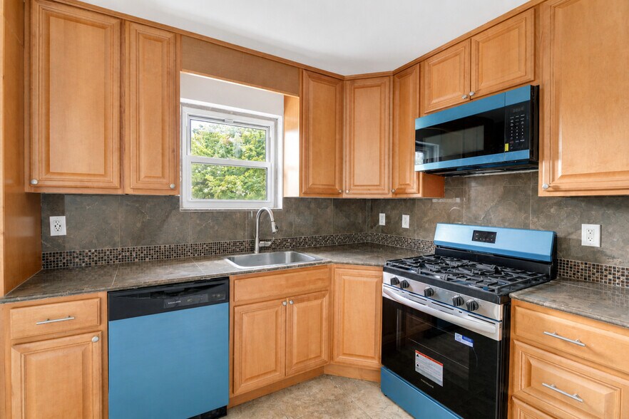 More Photos Of 5834 Fieldston Rd, Bronx Apartments For Sale