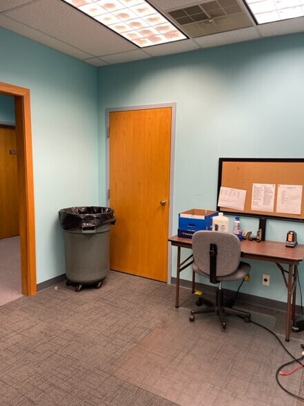 More Photos Of 100 Everett Ave, Chelsea Office For Sale