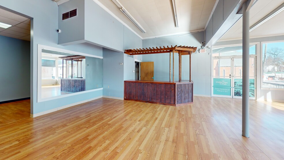 More Photos Of 33-39 N Main St, Wallingford Office For Lease