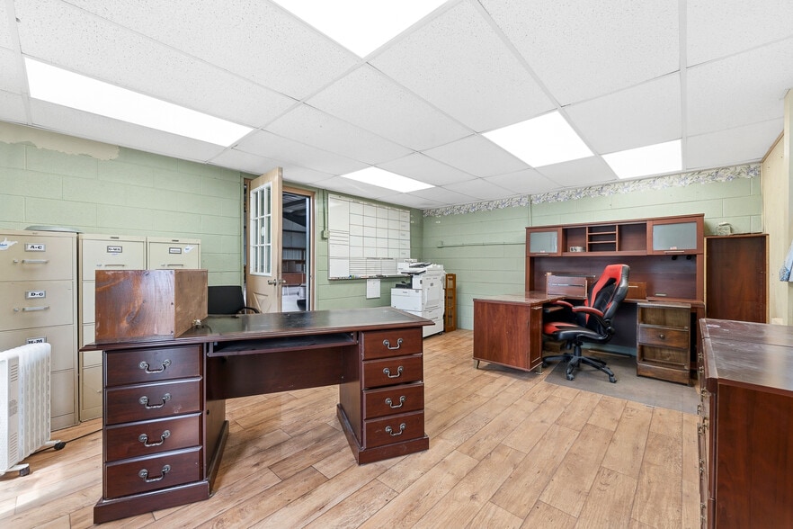 More Photos Of 351 Industrial Park Rd, Jane Lew Warehouse For Lease