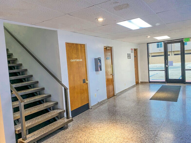 More Photos Of 8607 Imperial Hwy, Downey Office For Lease