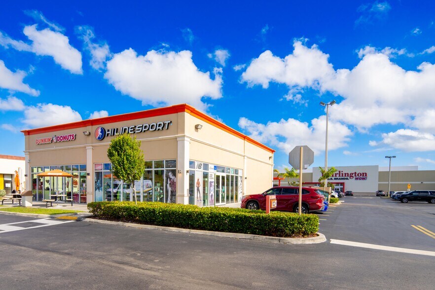 More Photos Of 850-980 Ives Dairy Rd, Miami Unknown For Sale