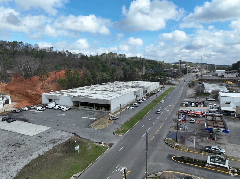 More Photos Of 230 W Valley Ave, Homewood Manufacturing For Lease