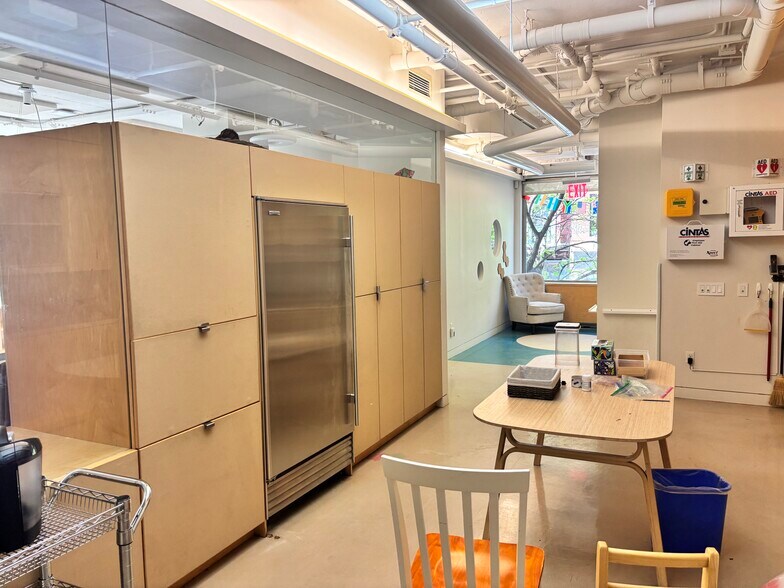 More Photos Of 310 E Houston St, New York Apartments For Lease