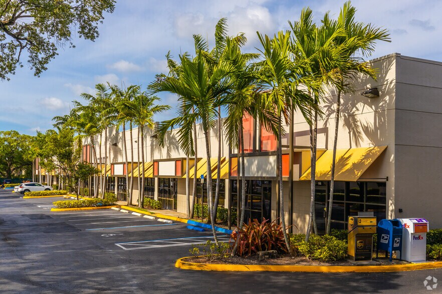 More Photos Of 4101 Ravenswood Rd, Dania Beach Office For Lease
