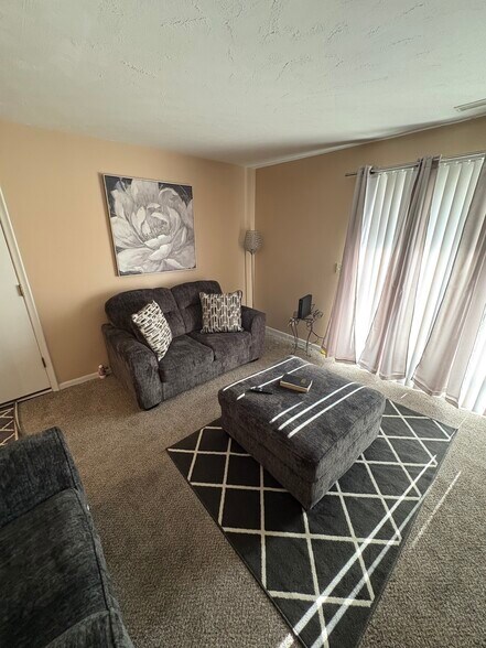 More Photos Of 6917 Military Ave, Omaha Apartments For Sale