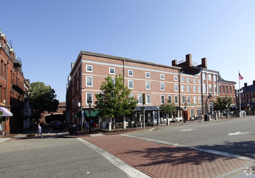 More Photos Of 2 Market Sq, Portsmouth Storefront Retail Office For Lease