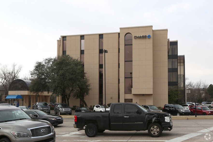 More Photos Of 1200 NW 63rd St, Oklahoma City Office For Lease