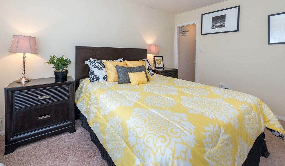 More Photos Of 3001 Reflections Way, Virginia Beach Apartments For Sale