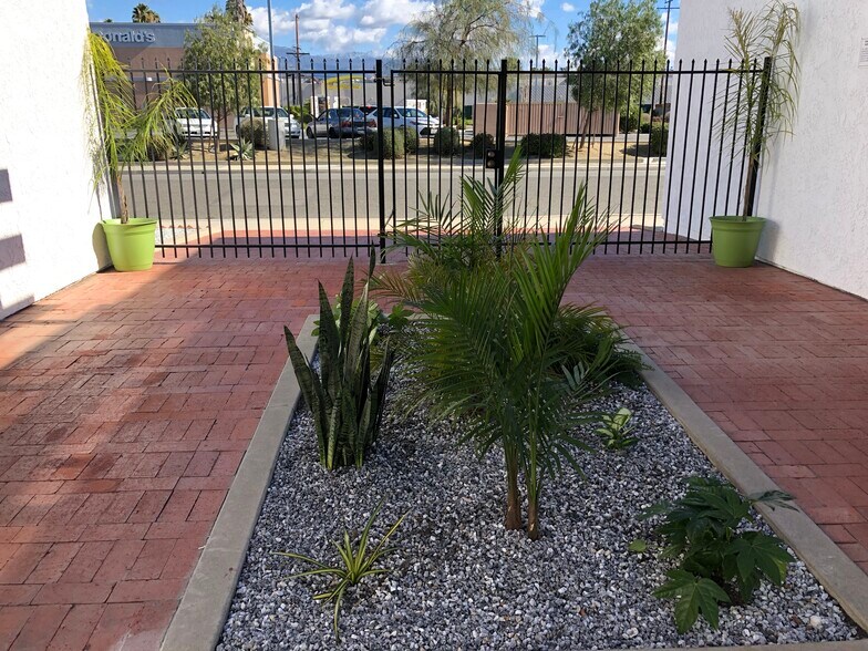 More Photos Of 1779 E Florida Ave, Hemet Office For Lease