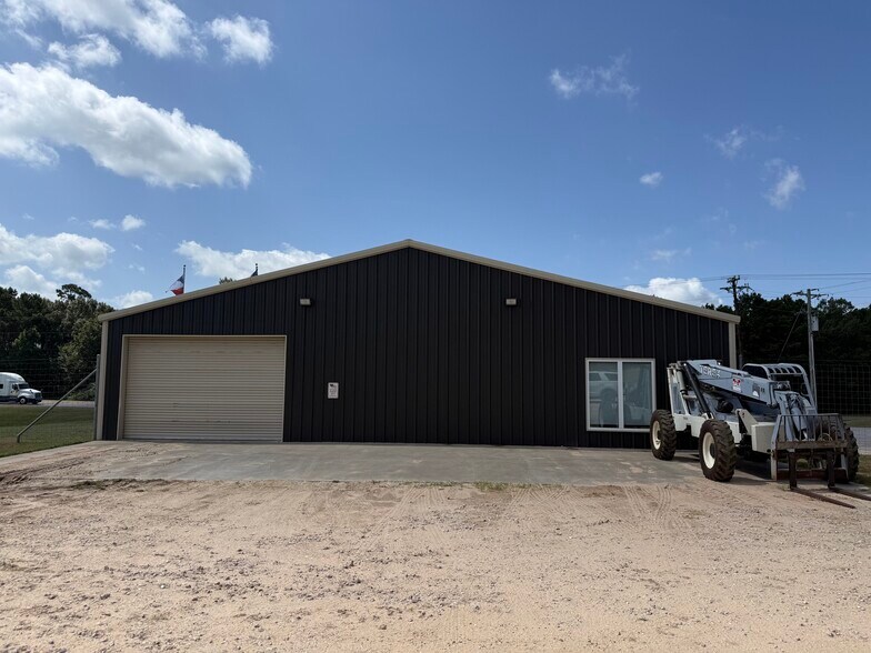 More Photos Of 5090 US Highway 190 W, Livingston Office For Sale