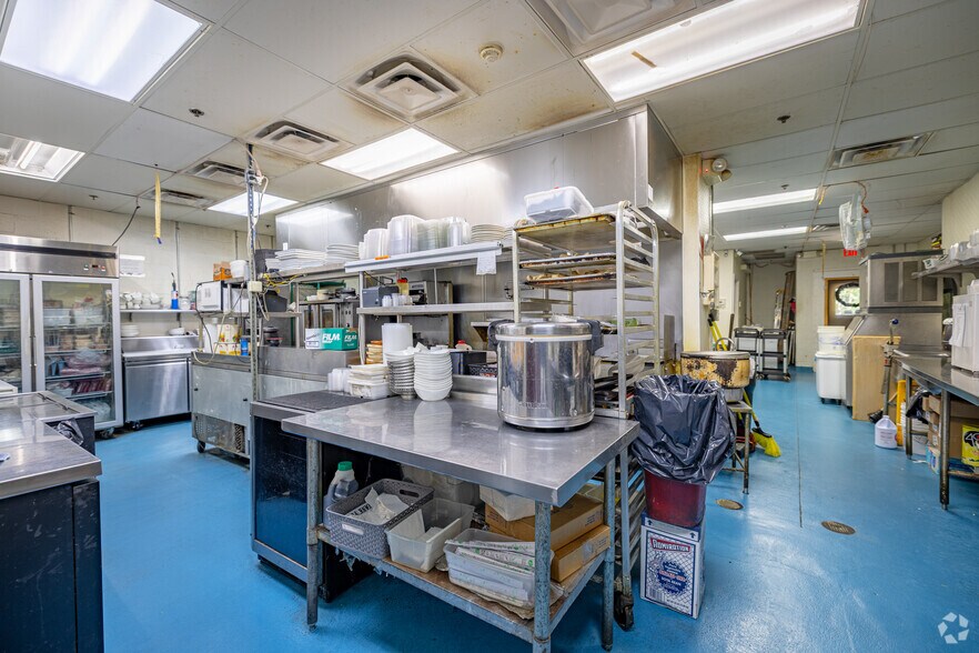 More Photos Of 870 High St, Chestertown Unknown For Sale