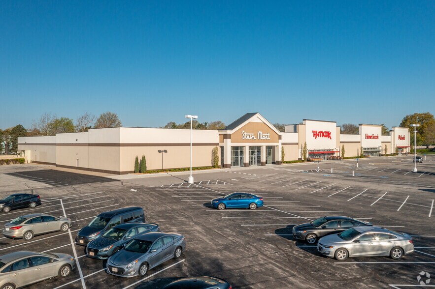 More Photos Of 9510-9676 Quivira Rd, Lenexa Unknown For Lease