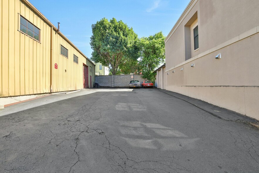 More Photos Of 50-52 Main st, Nyack Flex For Sale