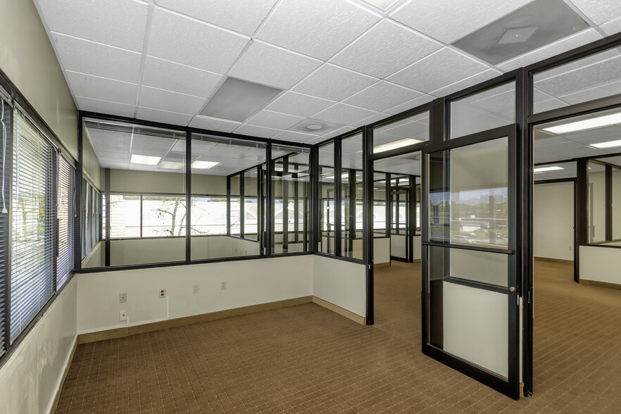 Primary Photo Of 5801 Ulmerton Rd, Clearwater Loft Creative Space For Lease