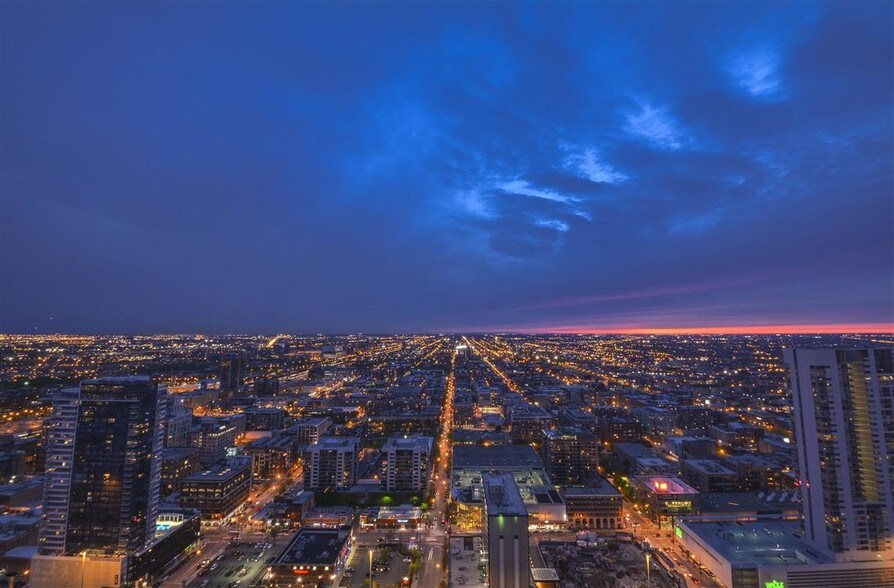 More Photos Of 555 W Madison St, Chicago Apartments For Lease