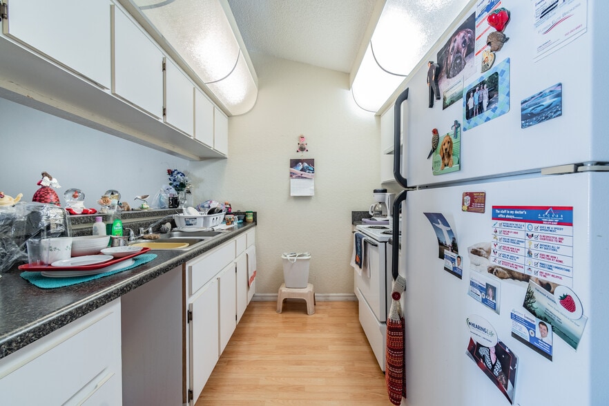 More Photos Of 4407 Millwood Rd, Spring Hill Assisted Living For Sale