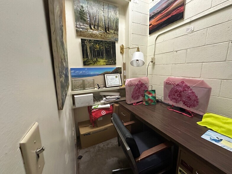 More Photos Of 3135 Lower Kula Rd, Kula Storefront Retail Office For Sale