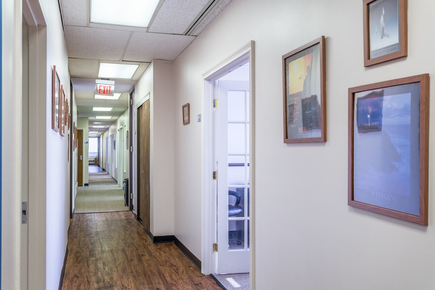More Photos Of 2300 E Lincoln Hwy, Langhorne Office For Lease