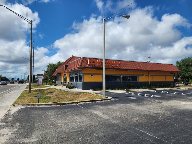 Primary Photo Of 3922 Del Prado Blvd S, Cape Coral Restaurant For Lease