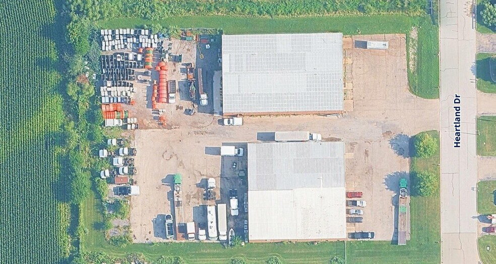 More Photos Of 620-630 Heartland Dr, Sugar Grove Warehouse For Lease