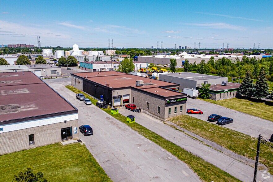 More Photos Of 87 Bentley Ave, Ottawa Industrial For Lease