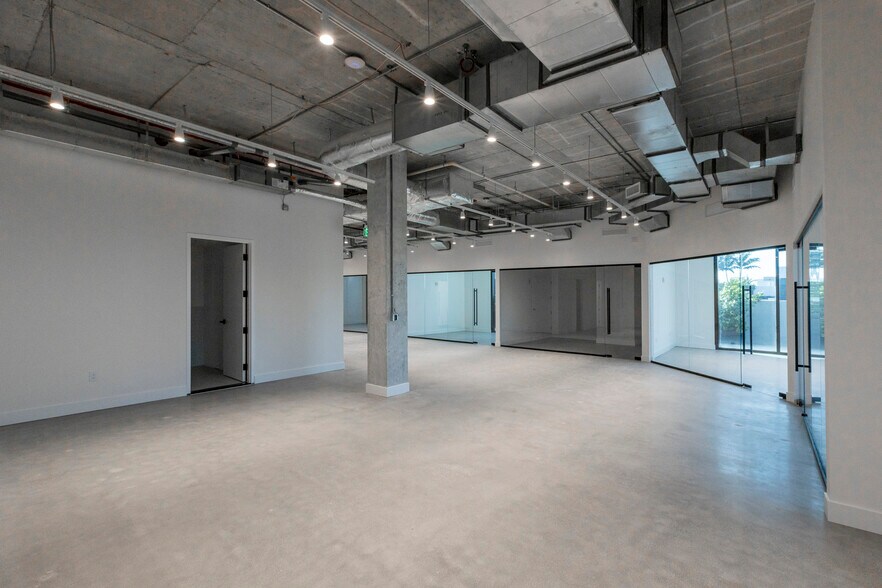 More Photos Of 127 NW 27th St, Miami Unknown For Lease