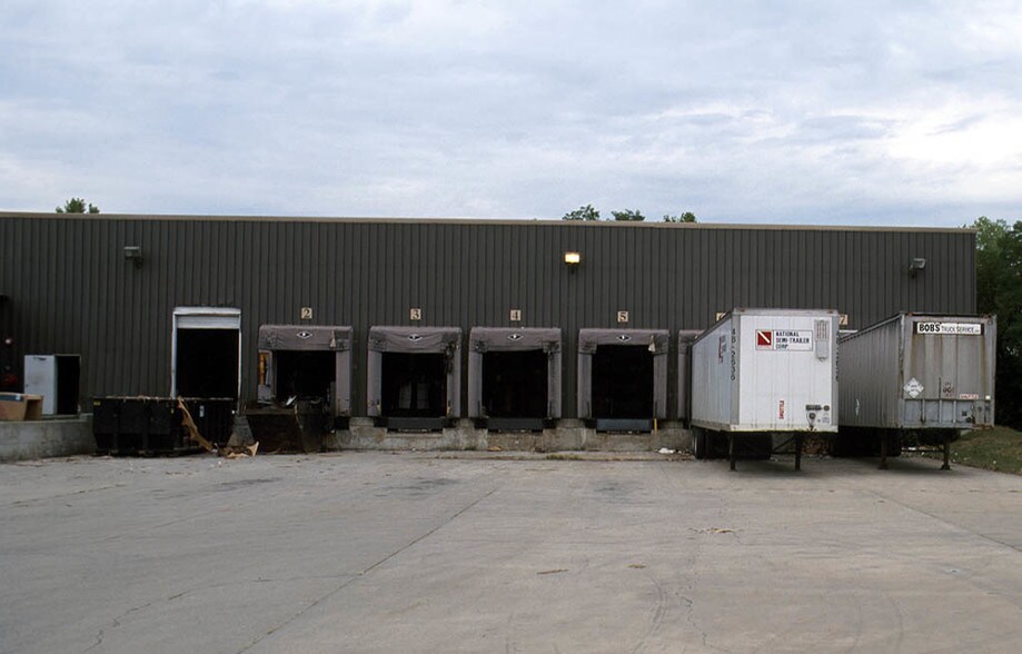 More Photos Of 5000 Creek Rd, Blue Ash Manufacturing For Sale