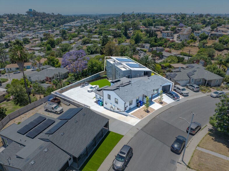 More Photos Of 6283 Lorca Dr, San Diego Apartments For Sale